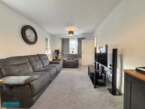 Sitting Room- click for photo gallery